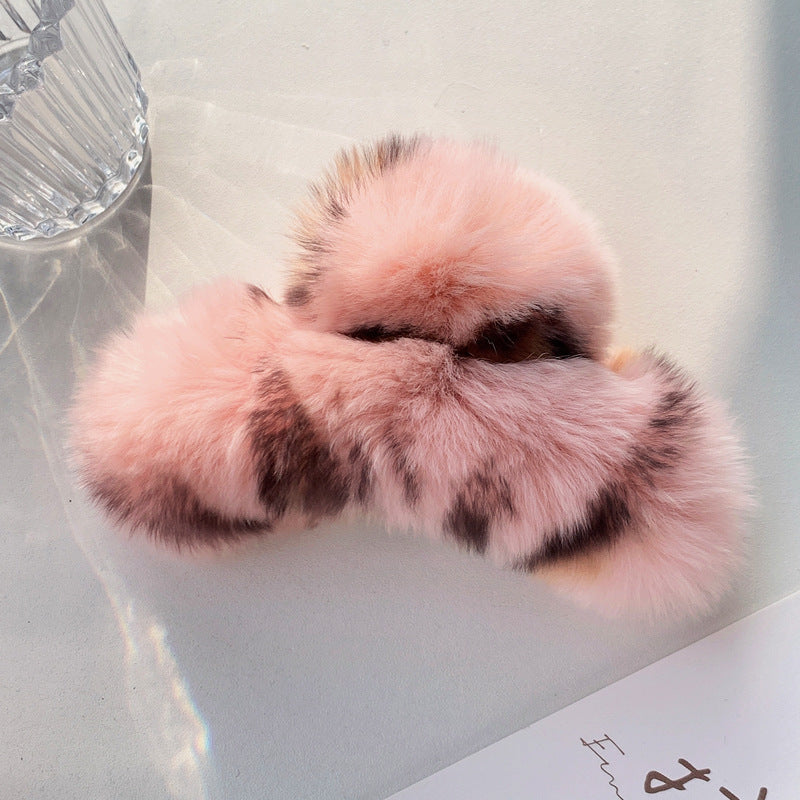 Otter Hair Clip
