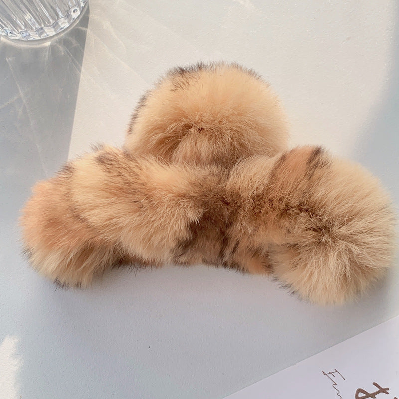Otter Hair Clip